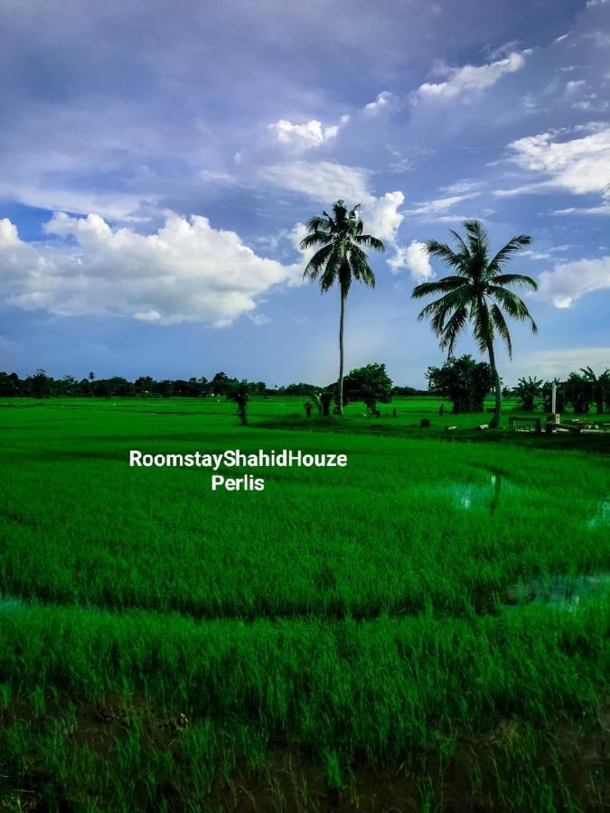 Roomstay Shahid Hou'Ze Kangar Exterior foto